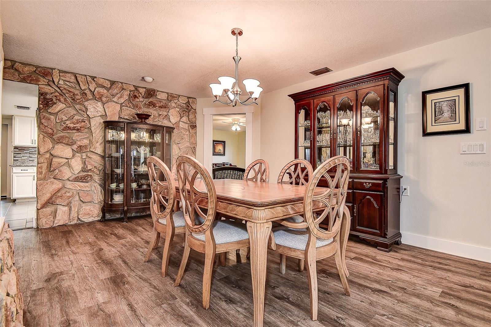 RIVER COUNTRY ESTATES - Residential