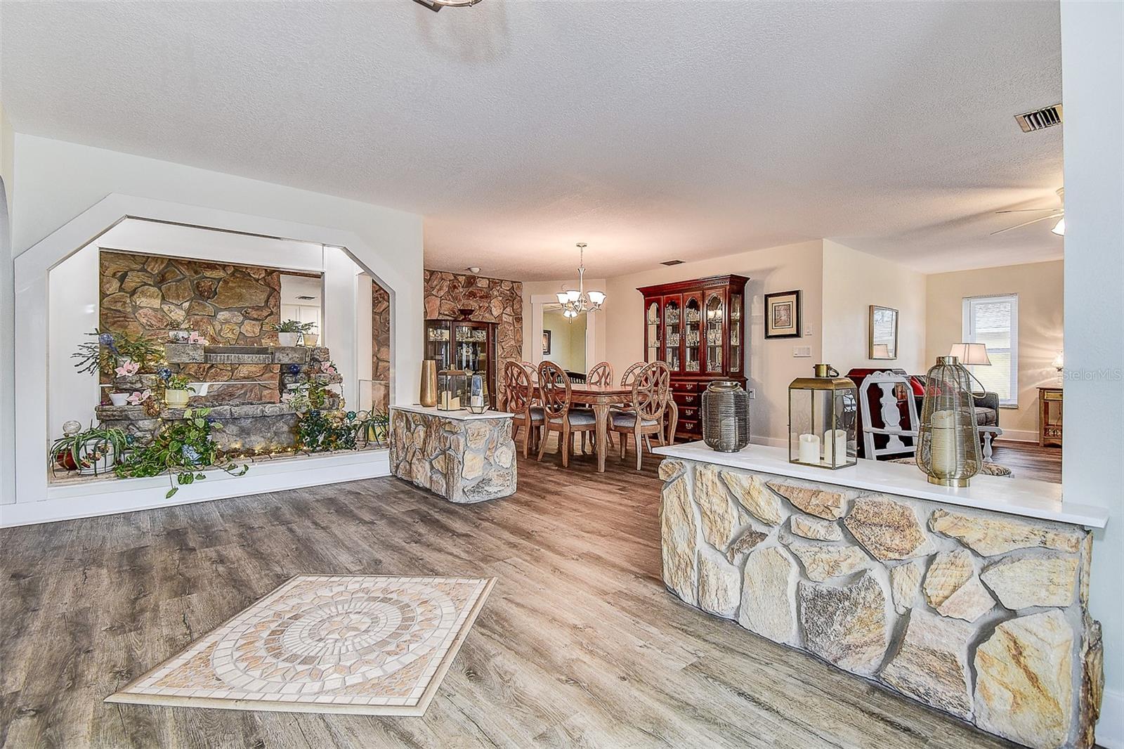 RIVER COUNTRY ESTATES - Residential