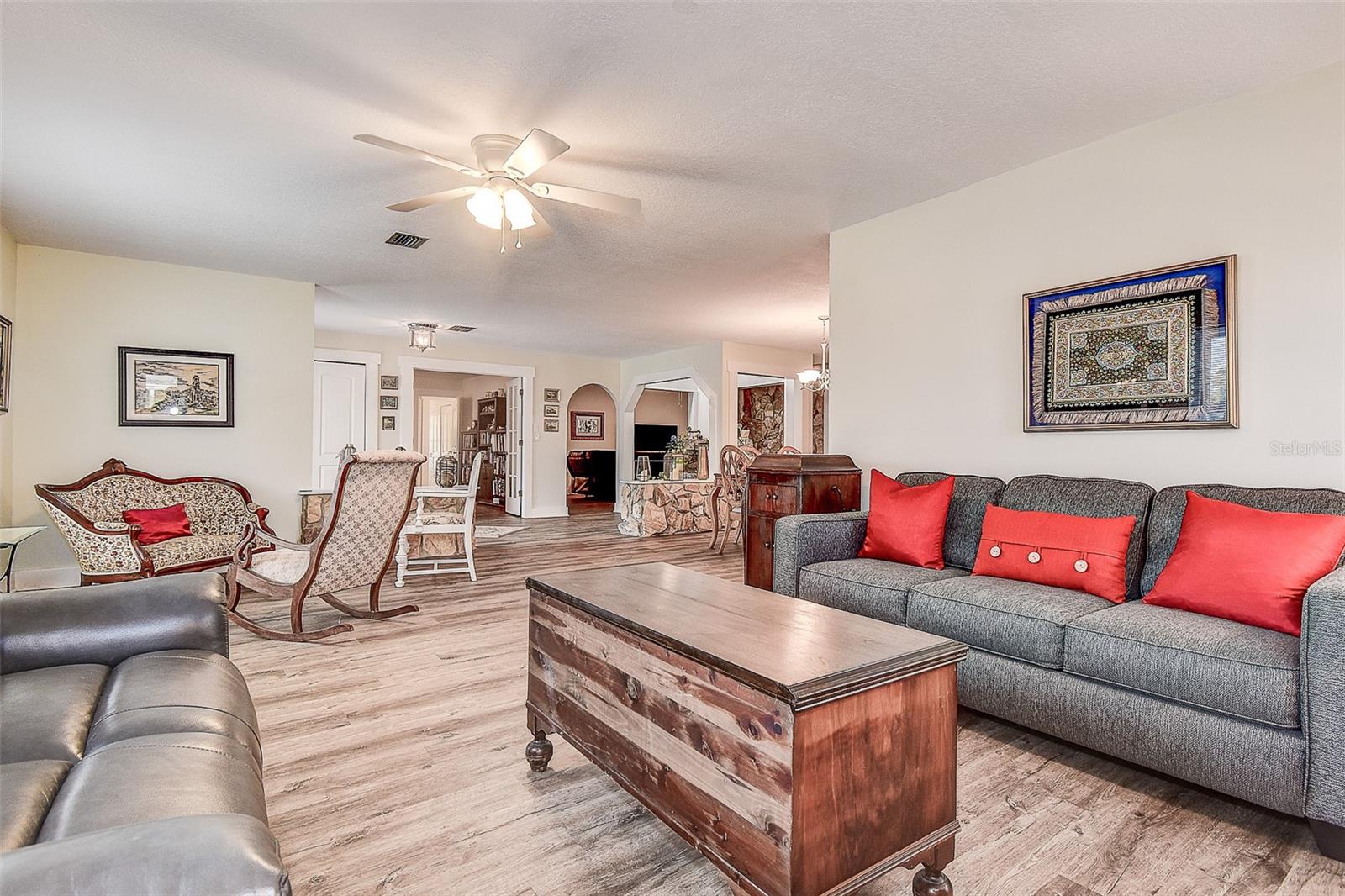 RIVER COUNTRY ESTATES - Residential