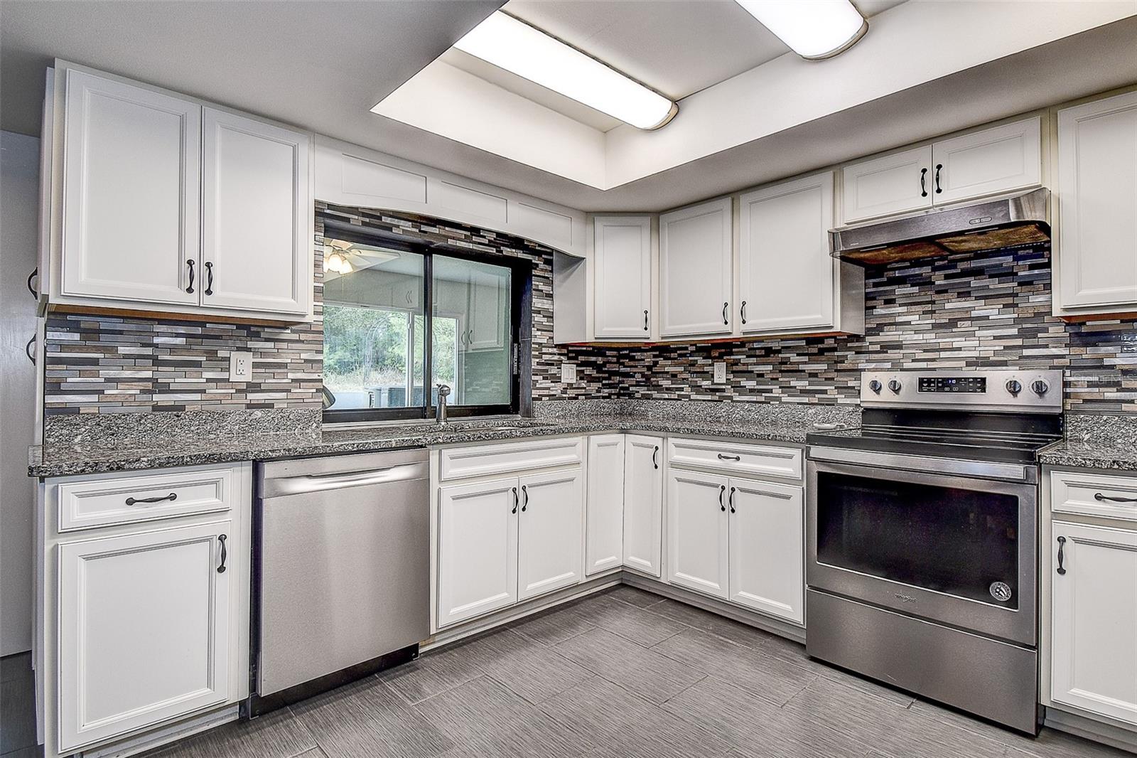 RIVER COUNTRY ESTATES - Residential