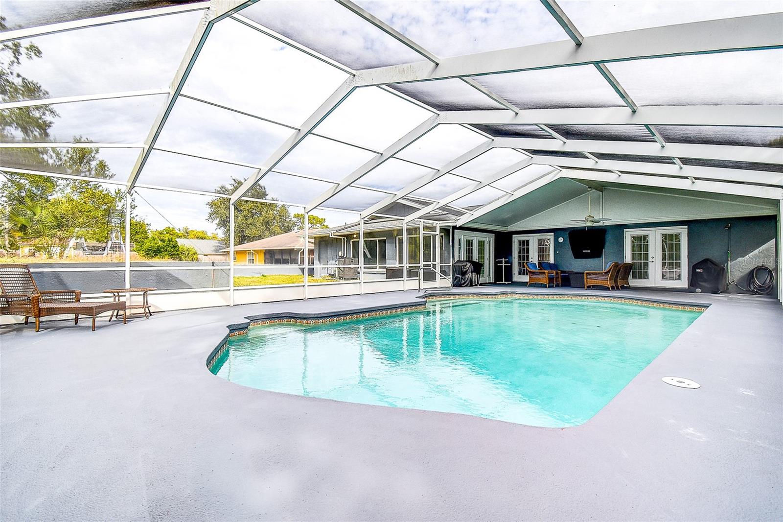 RIVER COUNTRY ESTATES - Residential