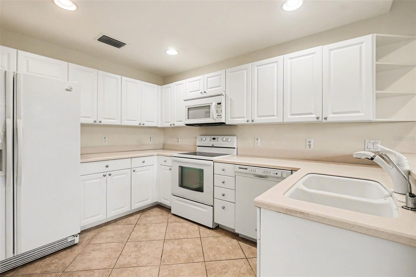 RIVERWOOD - Residential