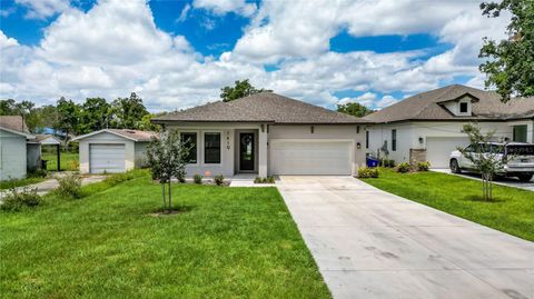 A home in LAKELAND