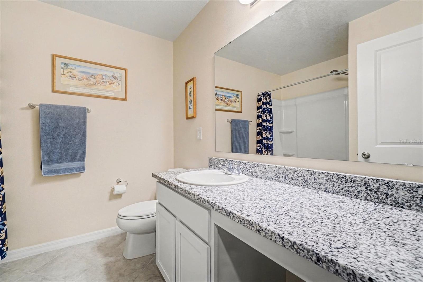 GARDENS AT LAKE JACKSON - Residential