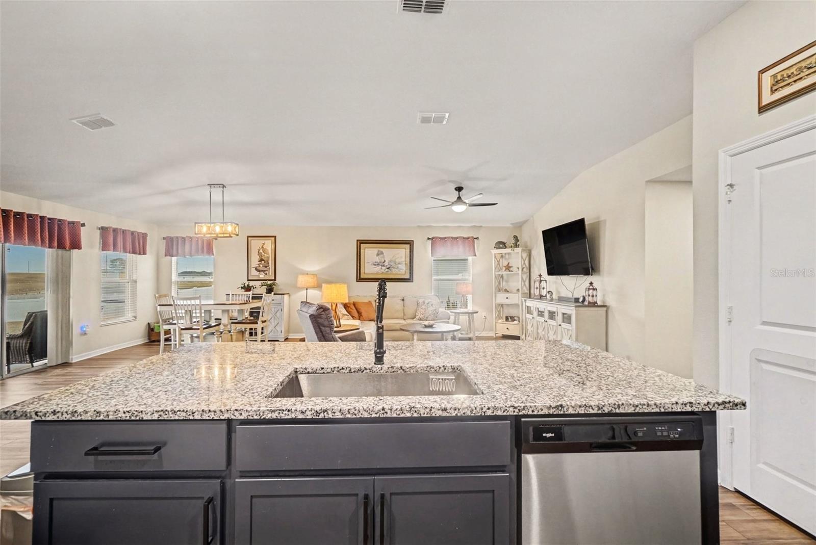 GARDENS AT LAKE JACKSON - Residential