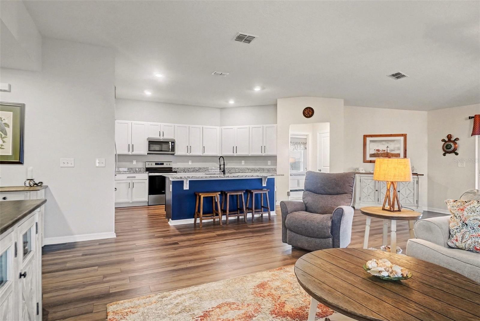 GARDENS AT LAKE JACKSON - Residential