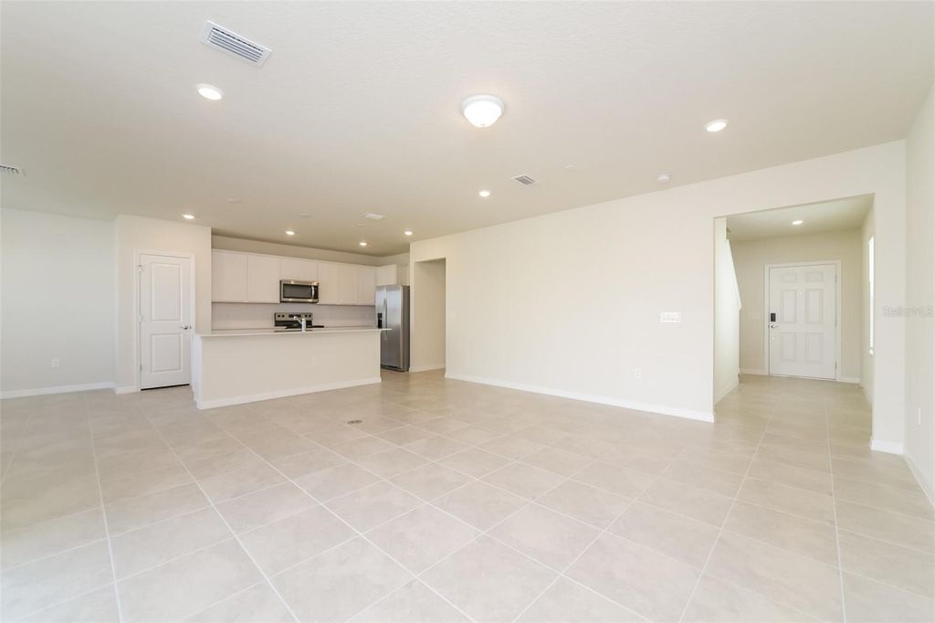 Photo of 3301 Ellsworth Avenue, Davenport, FL 33837 (MLS # O6393772)