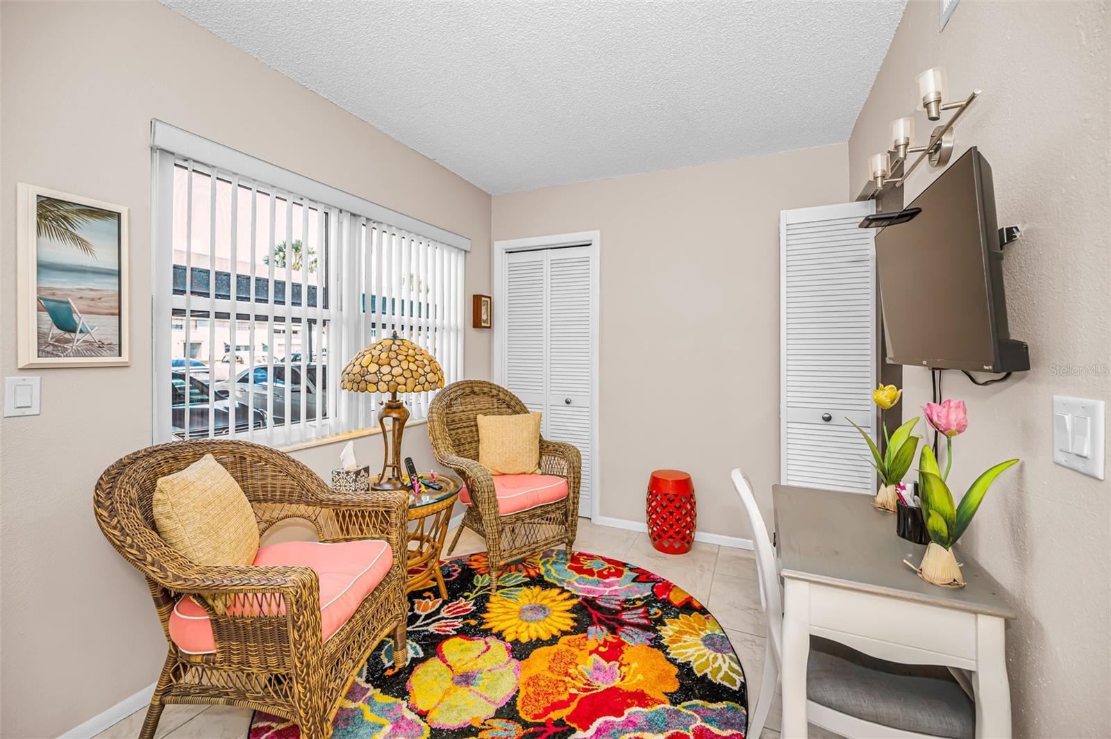 PARADISE SHORES - Residential