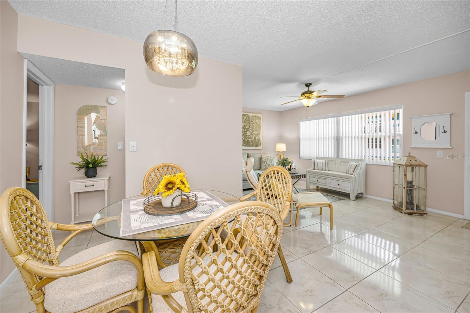 PARADISE SHORES - Residential