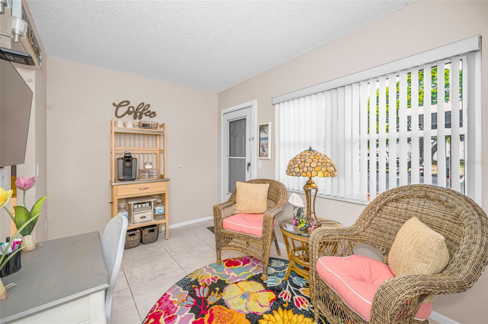 PARADISE SHORES - Residential