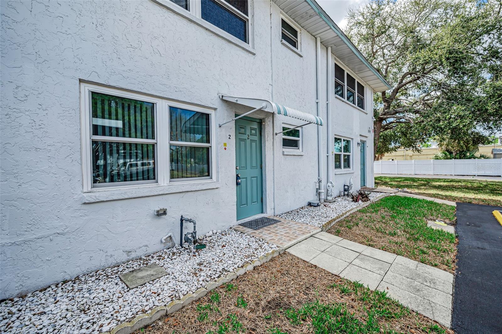 PARADISE SHORES - Residential