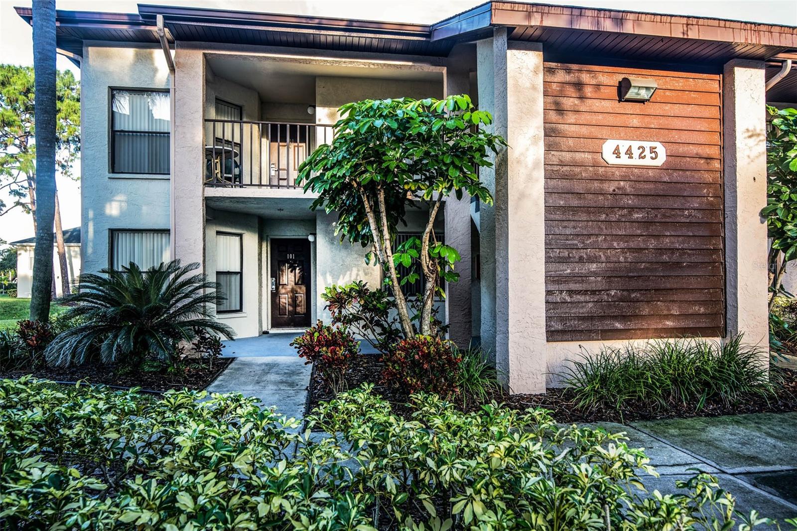 This first-floor corner unit in Shorewalk offers the ultimate combination of luxury, convenience, and investment potential. Located in a resort-style community just 7 miles from the stunning Gulf beaches, this turnkey furnished condo is a dream come true for anyone seeking a Florida getaway or a lucrative rental property.2 Bedrooms, 2 Bathrooms: Perfect for families, couples, or vacationers.
Water Views: Enjoy serene water views from almost every room, creating a tranquil atmosphere.
Screened Lanai: Relax on your private screened lanai and soak in the beautiful Florida weather.
Recent Updates: The condo has been meticulously maintained and updated with gorgeous laminate flooring,and designer furnishings.and the lanai has been rescreened.
Short-Term Rentals Allowed: Shorewalk permits 3-day minimum rentals, making it an ideal investment property in a world-renowned vacation destination.
Onsite Management: You can manage your own rentals or take advantage of the professional onsite management team.
Prime Location: Just 1.5 miles from IMG Academy, and close to shopping, dining, and entertainment options. Sarasota International Airport is only 8 miles away, making it easily accessible for travelers. Enjoy the pristine sands and turquoise waters of the Gulf Coast.
Proximity to IMG Academy: Perfect for families or visitors associated with the world-class sports academy.
Convenient Access: Close to shopping, restaurants, and Sarasota International Airport.
This condo is more than just a home—it’s a lifestyle. Whether you’re looking for a winter retreat, a permanent residence, or a profitable investment property, this Shorewalk unit has it all. Don’t miss the opportunity to own a piece of paradise in one of Florida’s most desirable communities!