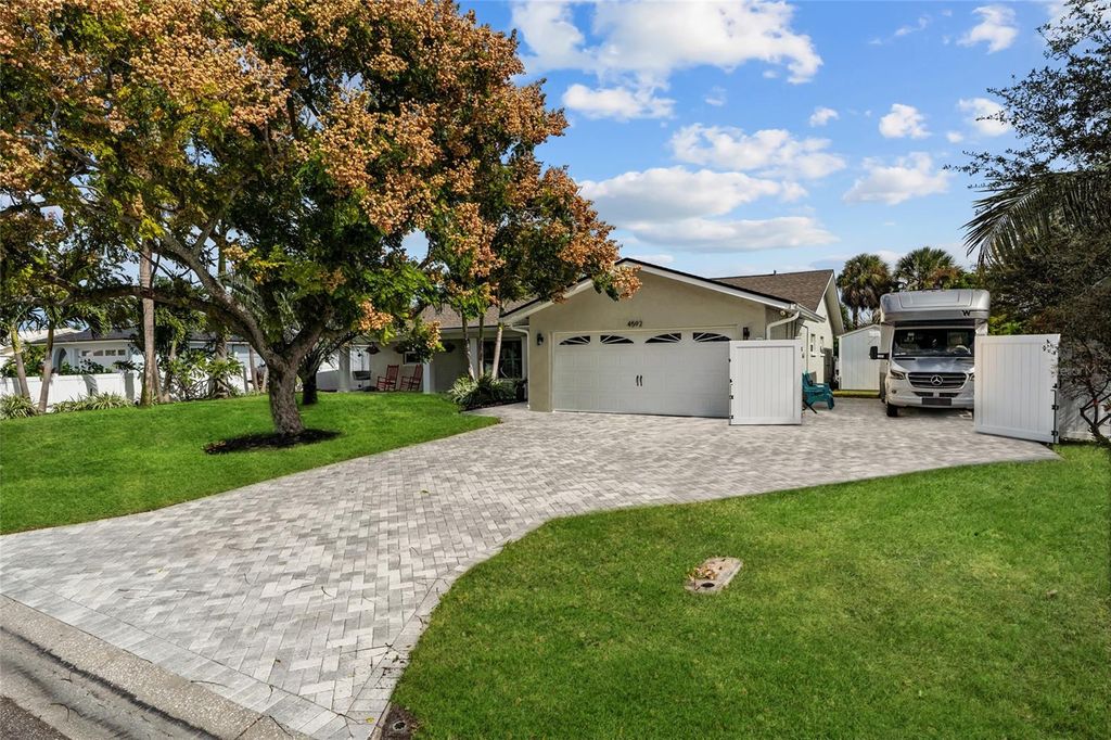 Photo of 4592 40th Street S, St Petersburg, FL 33711 (MLS # TB8446534)