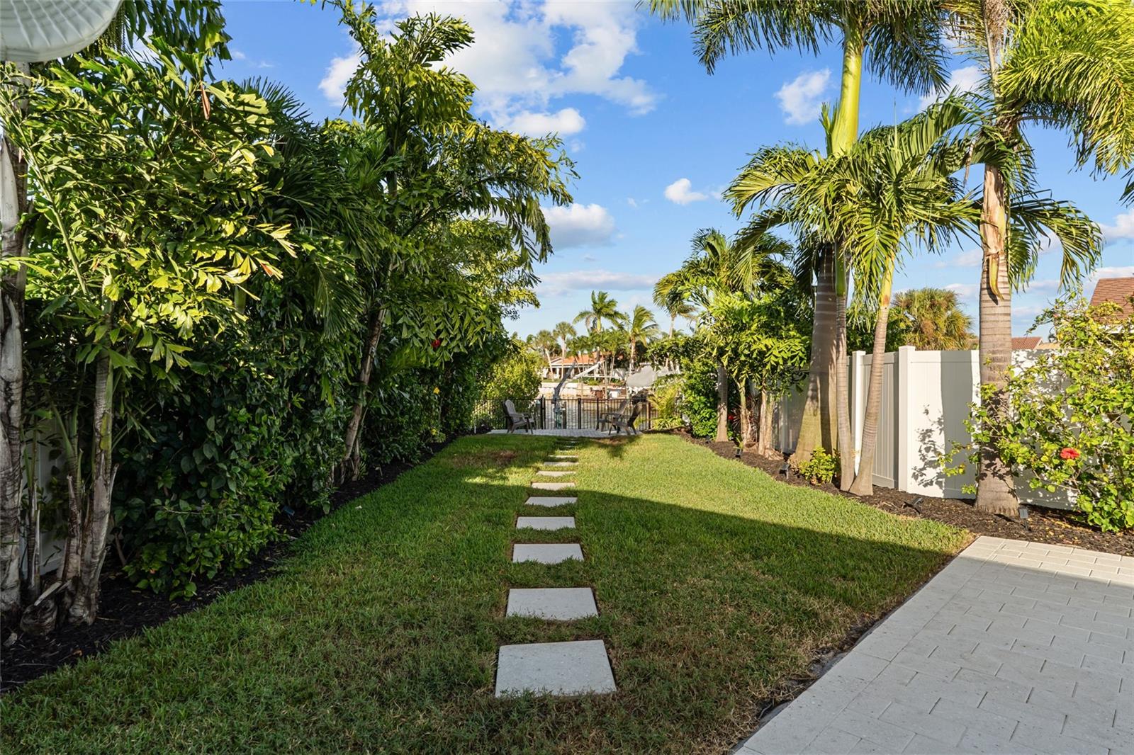 BROADWATER UNIT 2 BLK N - Residential