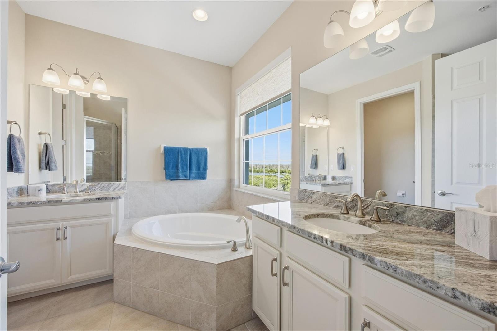 LANDINGS CORAL CRK - Residential