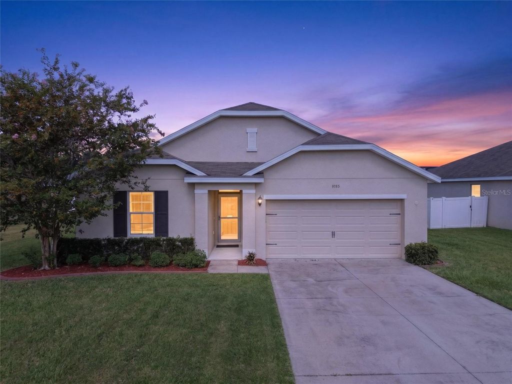 Photo of 9785 Pepper Tree Trail, Wildwood, FL 34785 (MLS # OM729088)