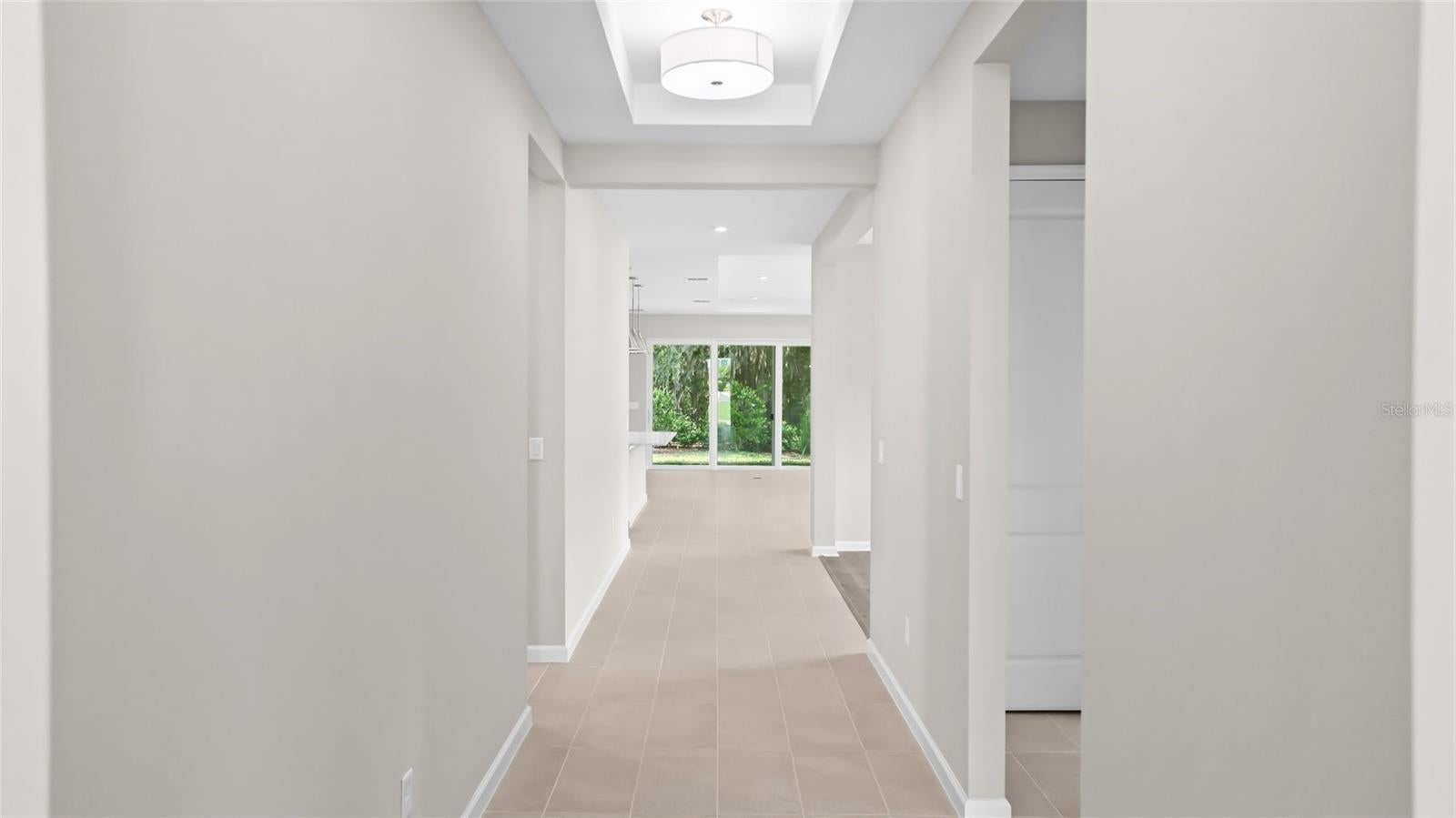 948 CLUB CRESSWIND DRIVE