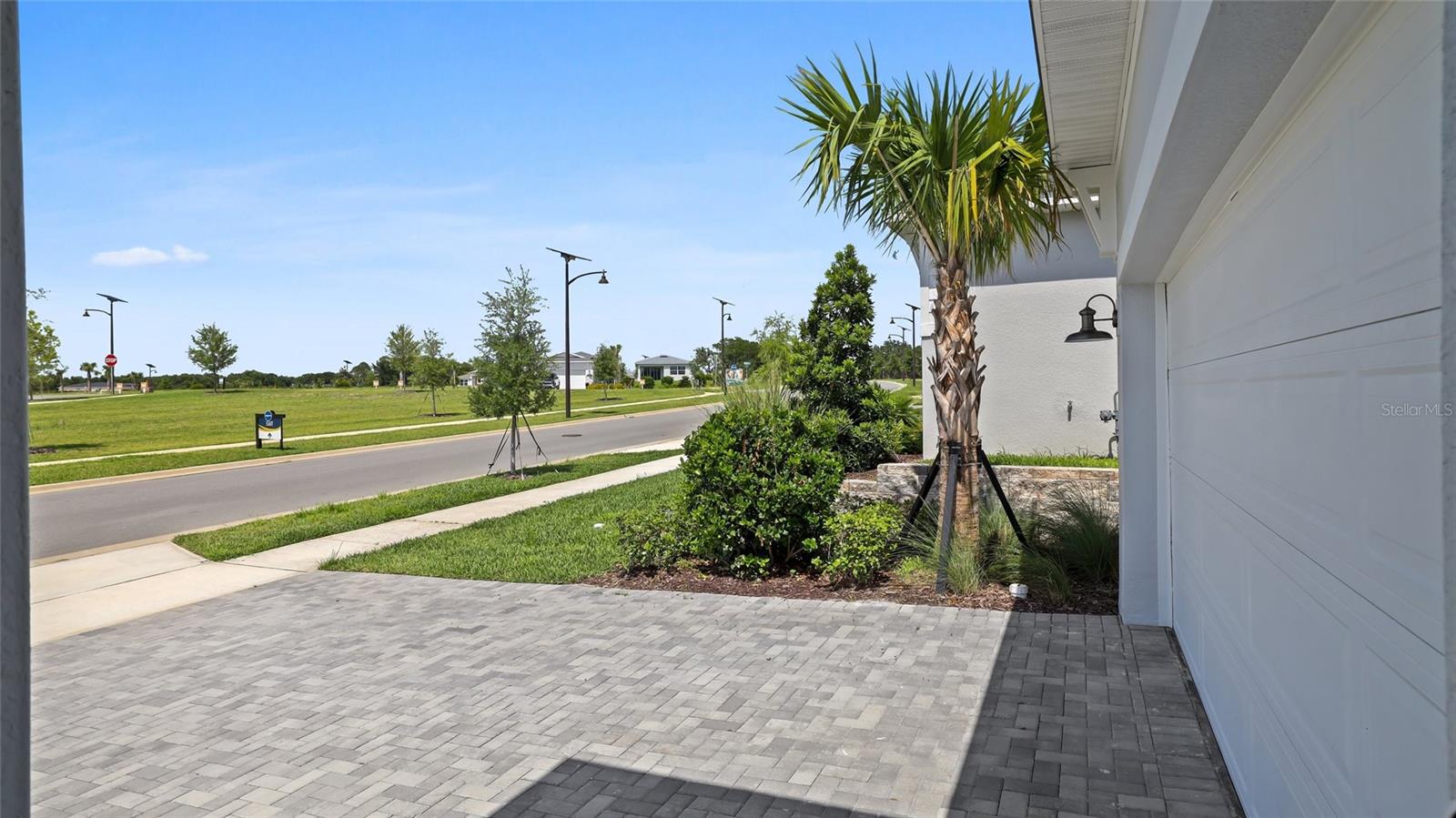 948 CLUB CRESSWIND DRIVE