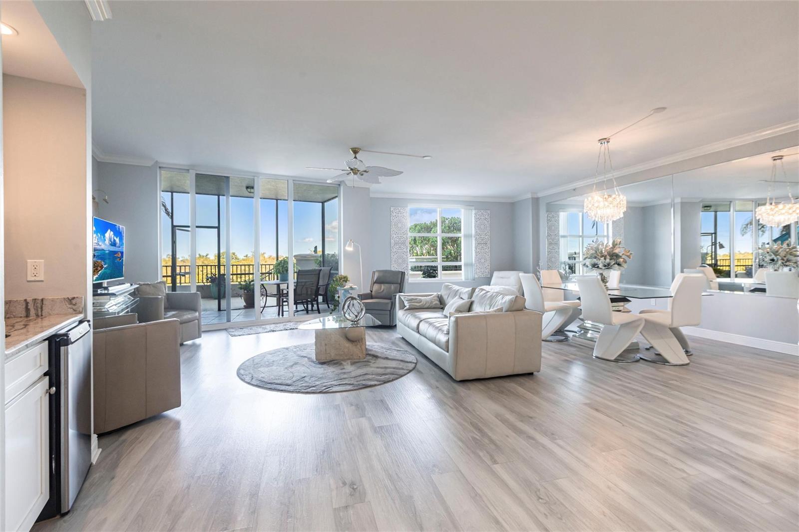 3329 SUNSET KEY CIRCLE 107