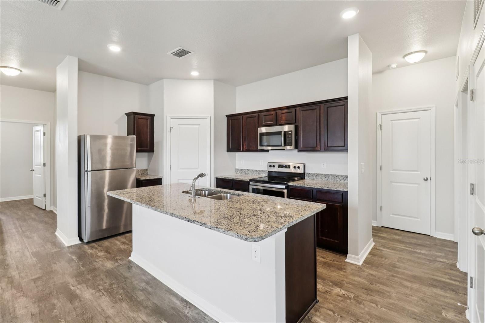 COASTAL WOODS UN B1 - Residential