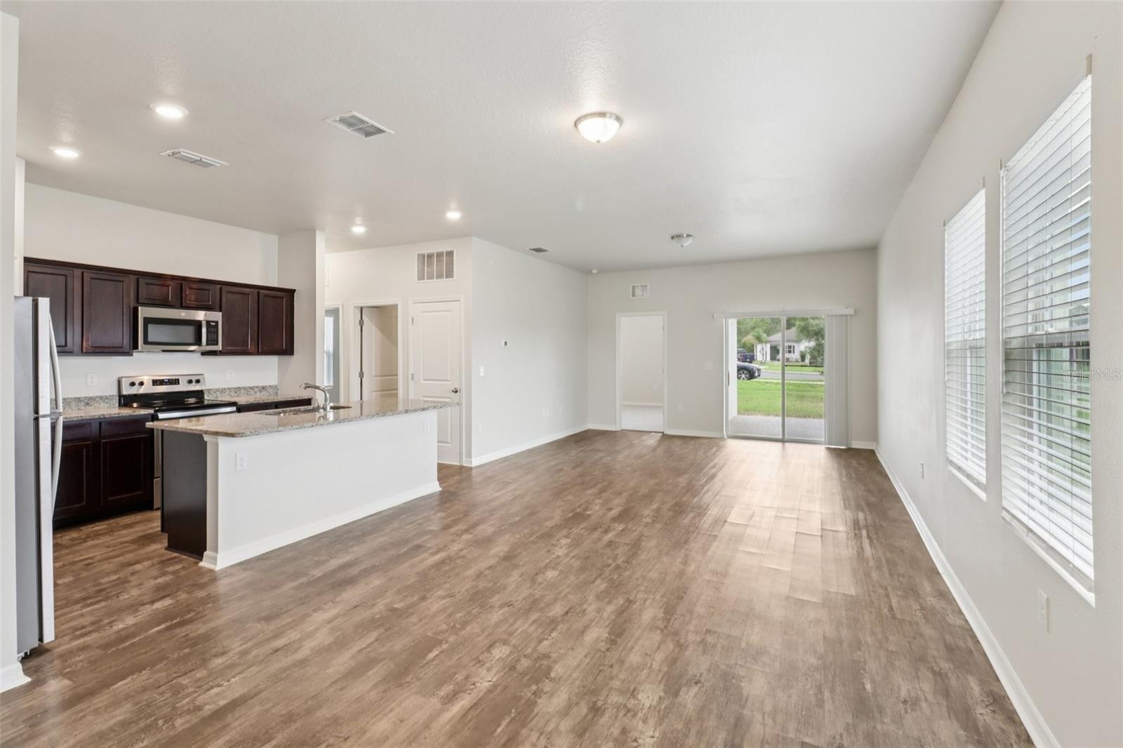 COASTAL WOODS UN B1 - Residential