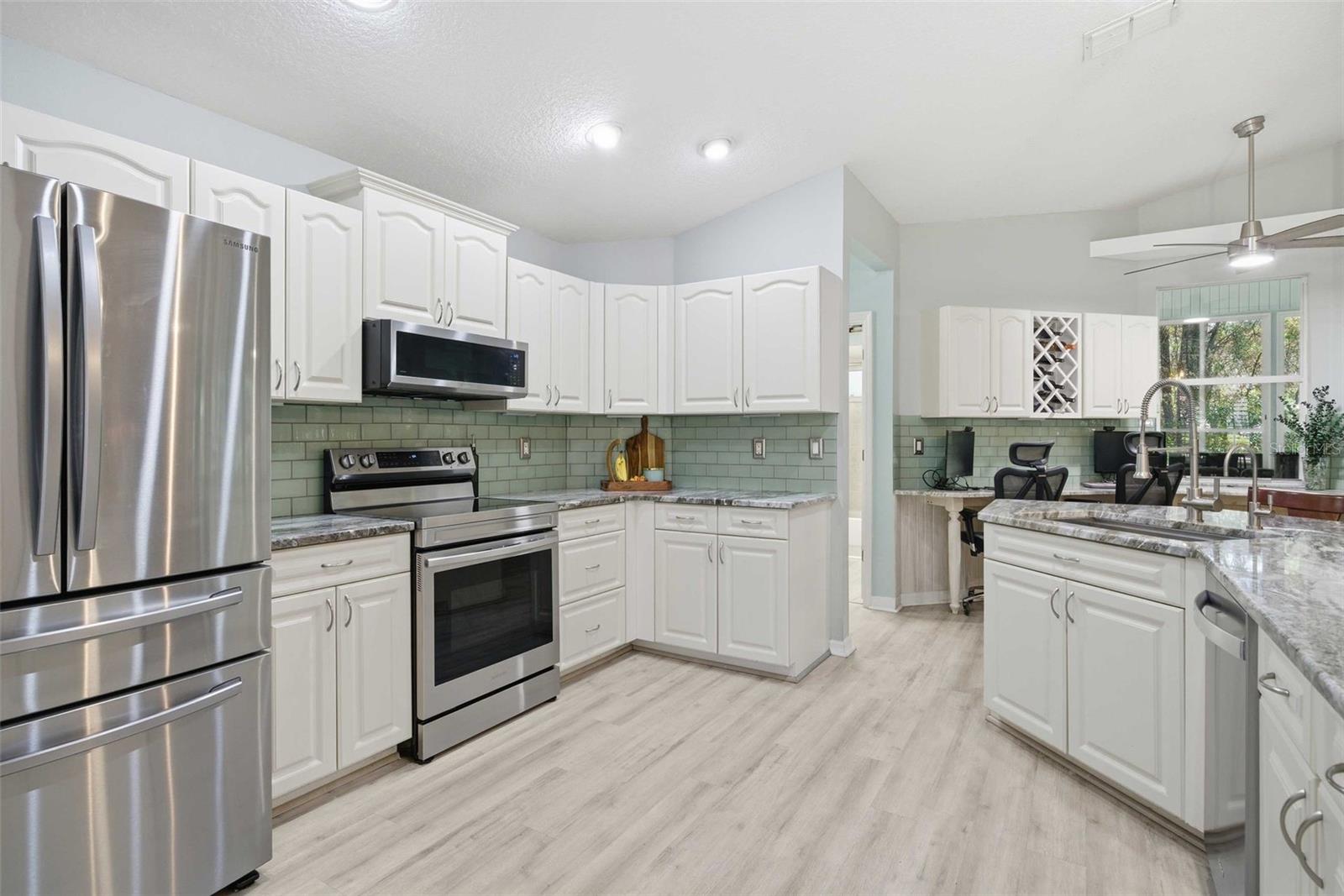 RAINBOW SPRINGS WOODLANDS - Residential