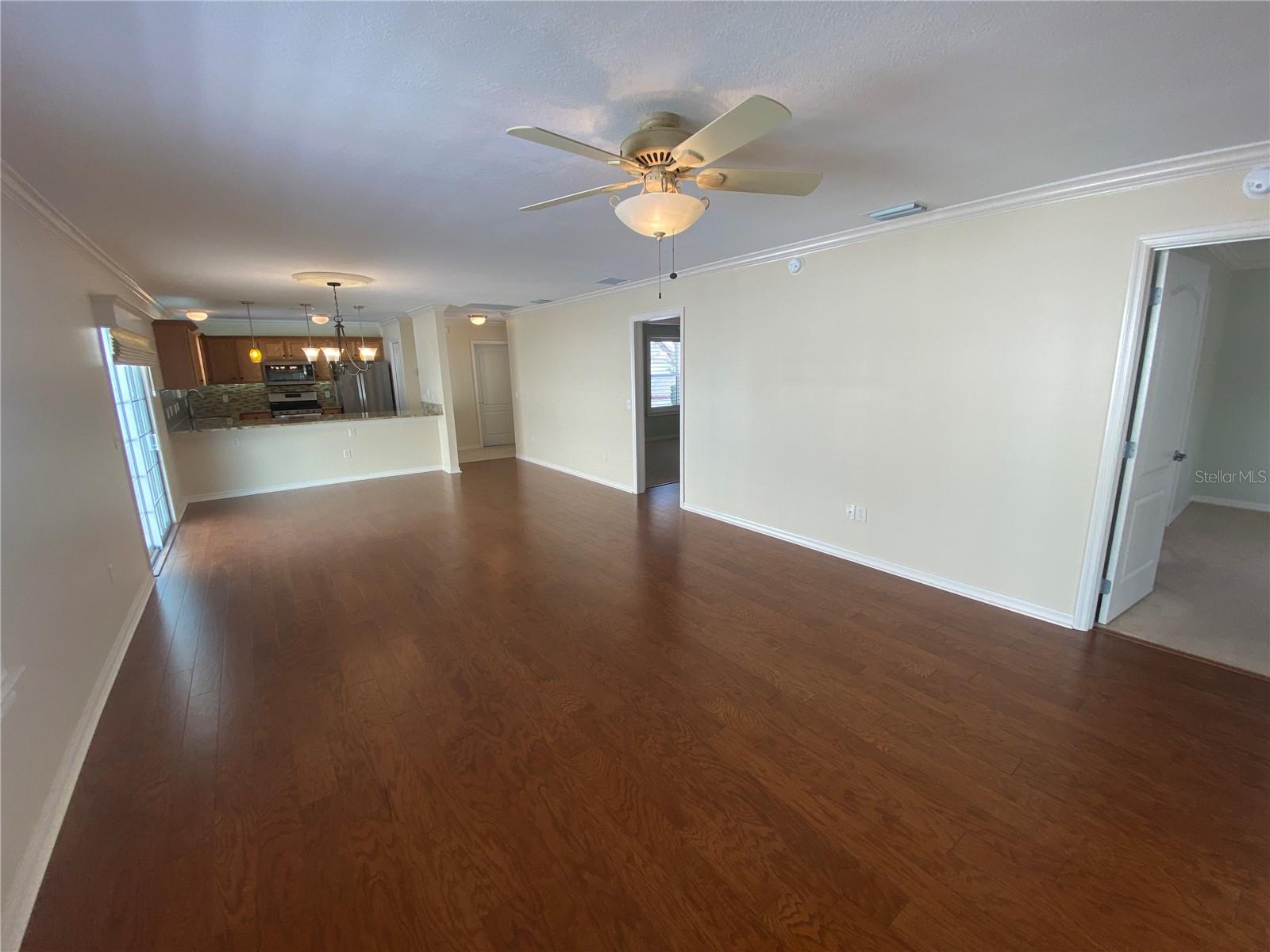 COURTYARD VILLAS - Residential Lease