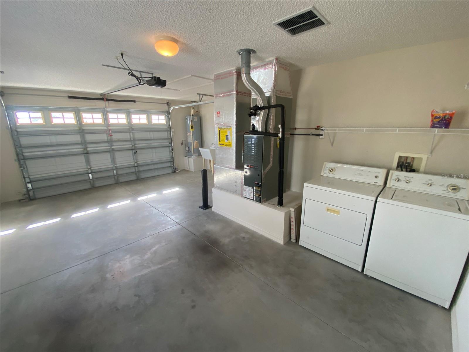 COURTYARD VILLAS - Residential Lease