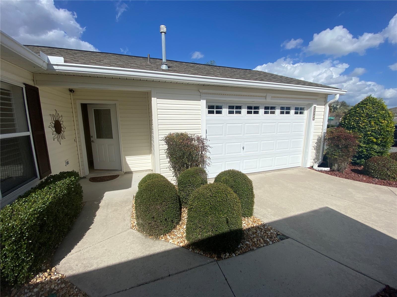 COURTYARD VILLAS - Residential Lease