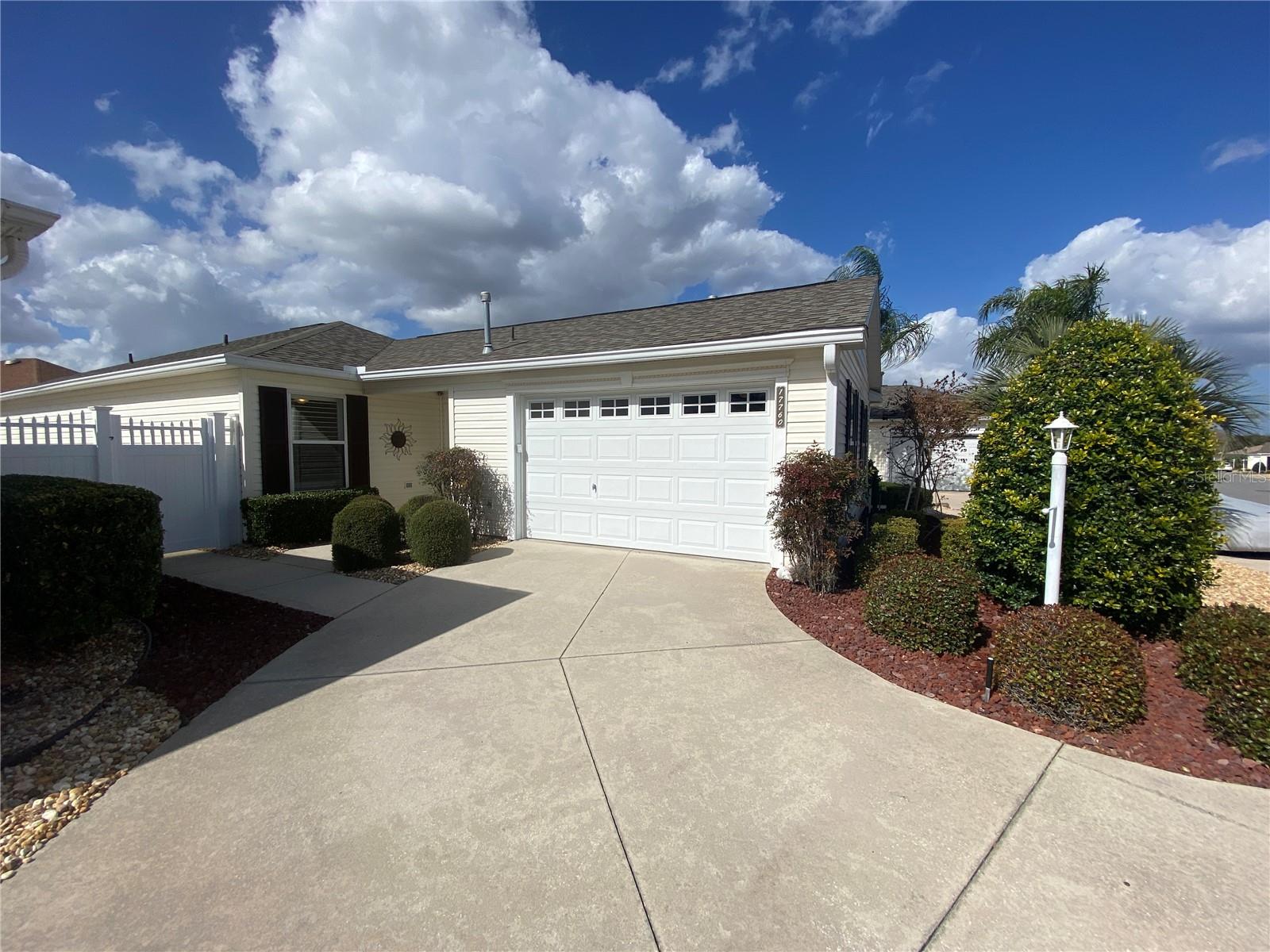 COURTYARD VILLAS - Residential Lease