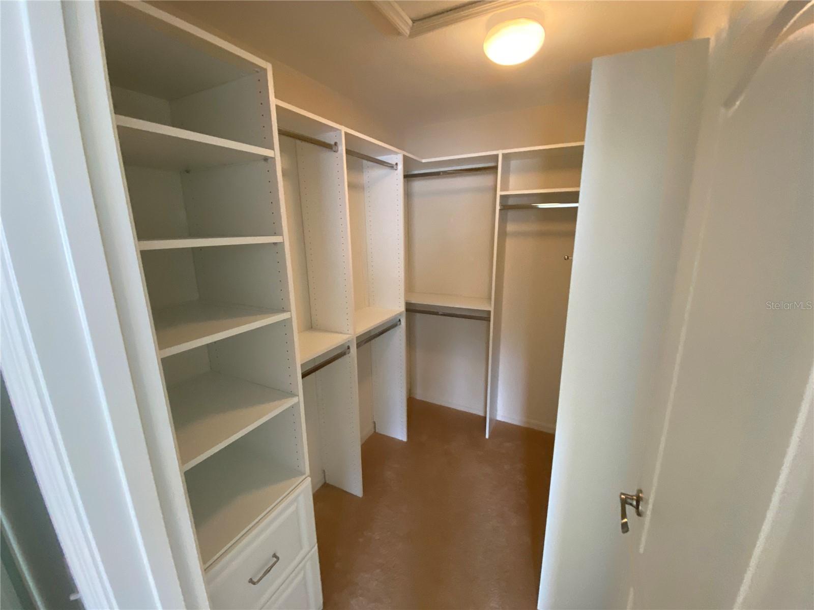 COURTYARD VILLAS - Residential Lease