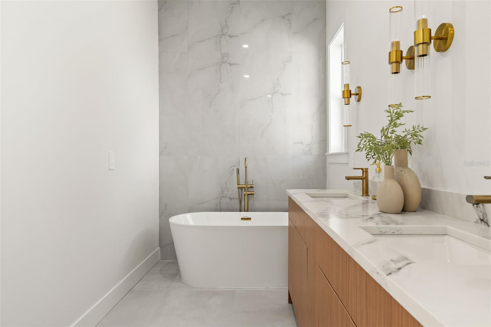 ALSTON HEIGHTS - Residential