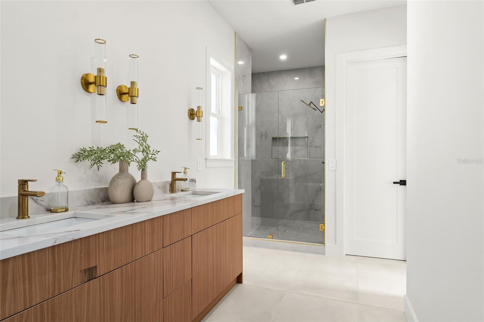 ALSTON HEIGHTS - Residential