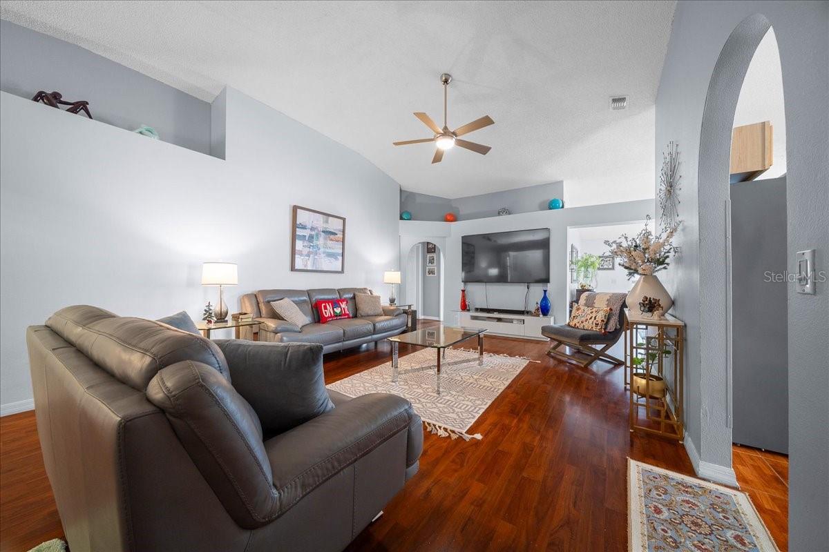 WETHERBEE LAKES SUB - Residential