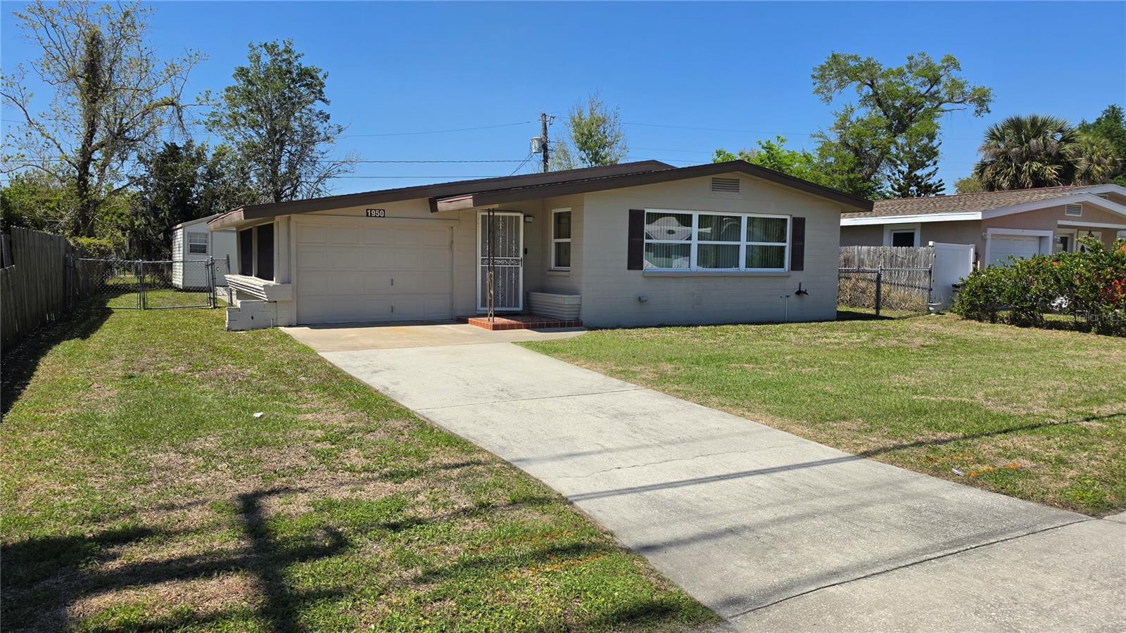 TROPICAL PALM TERRACE - Residential