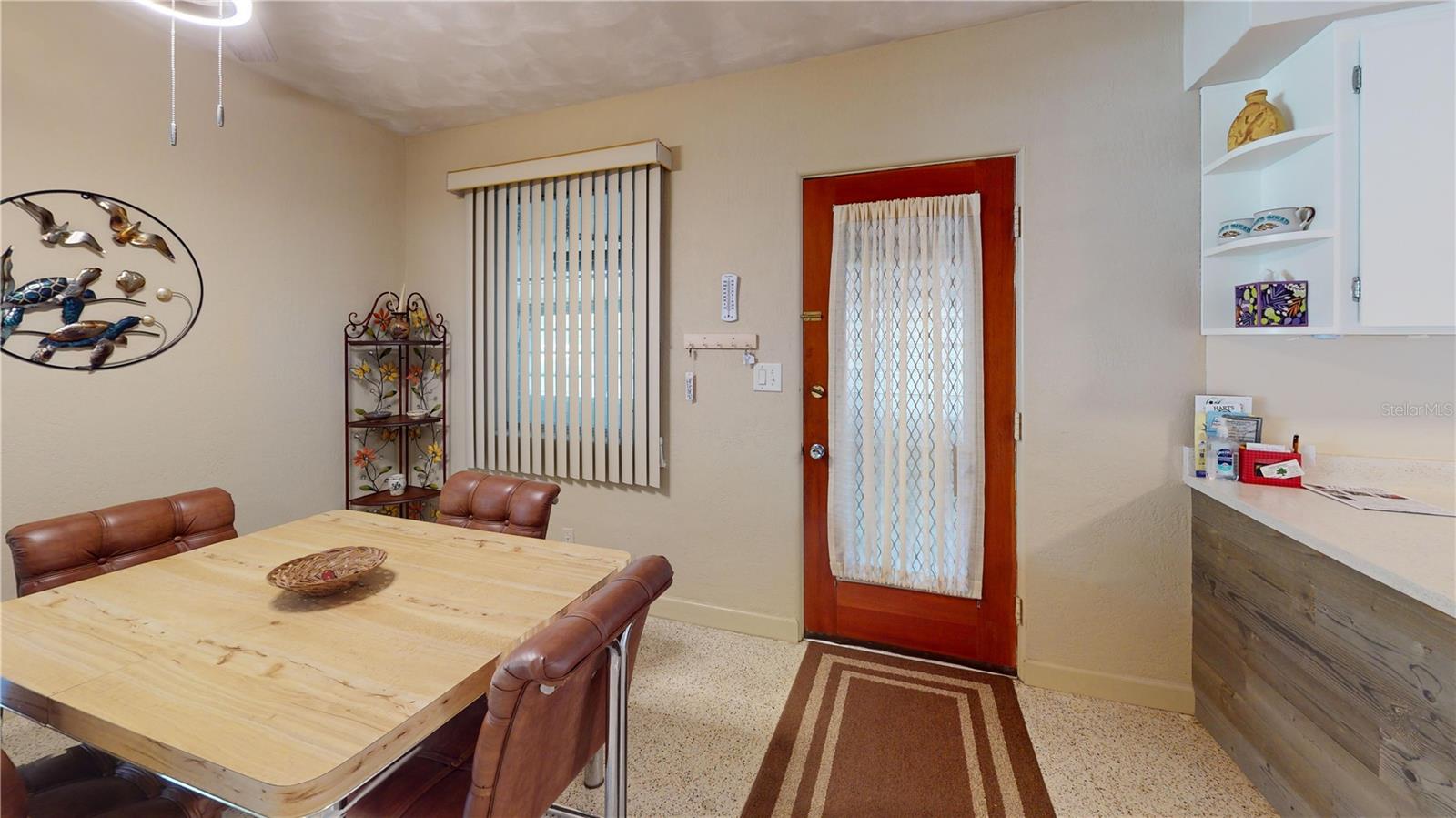 TROPICAL PALM TERRACE - Residential