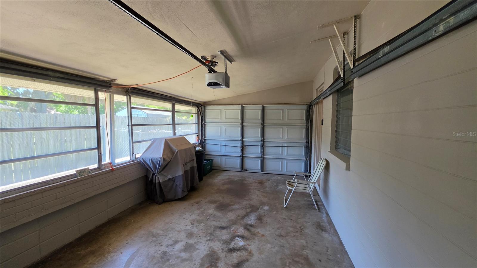 TROPICAL PALM TERRACE - Residential