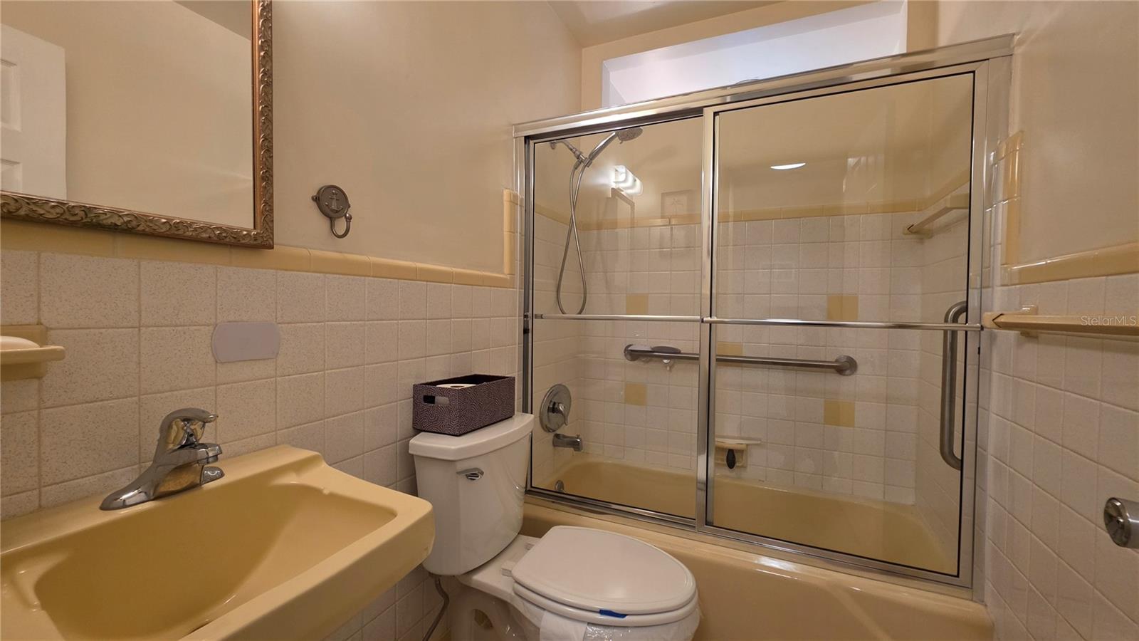 TROPICAL PALM TERRACE - Residential