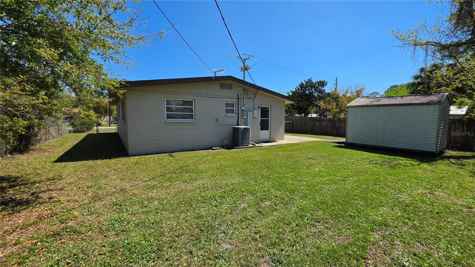 TROPICAL PALM TERRACE - Residential