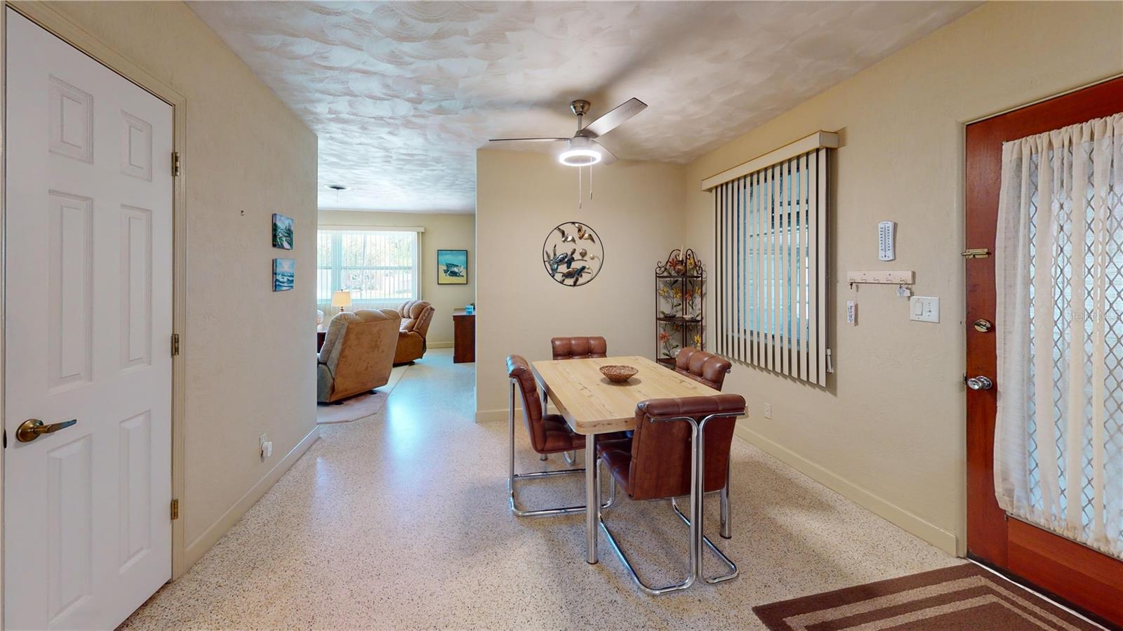 TROPICAL PALM TERRACE - Residential