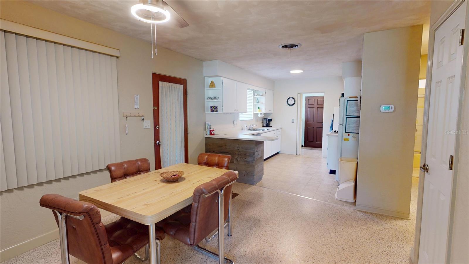 TROPICAL PALM TERRACE - Residential