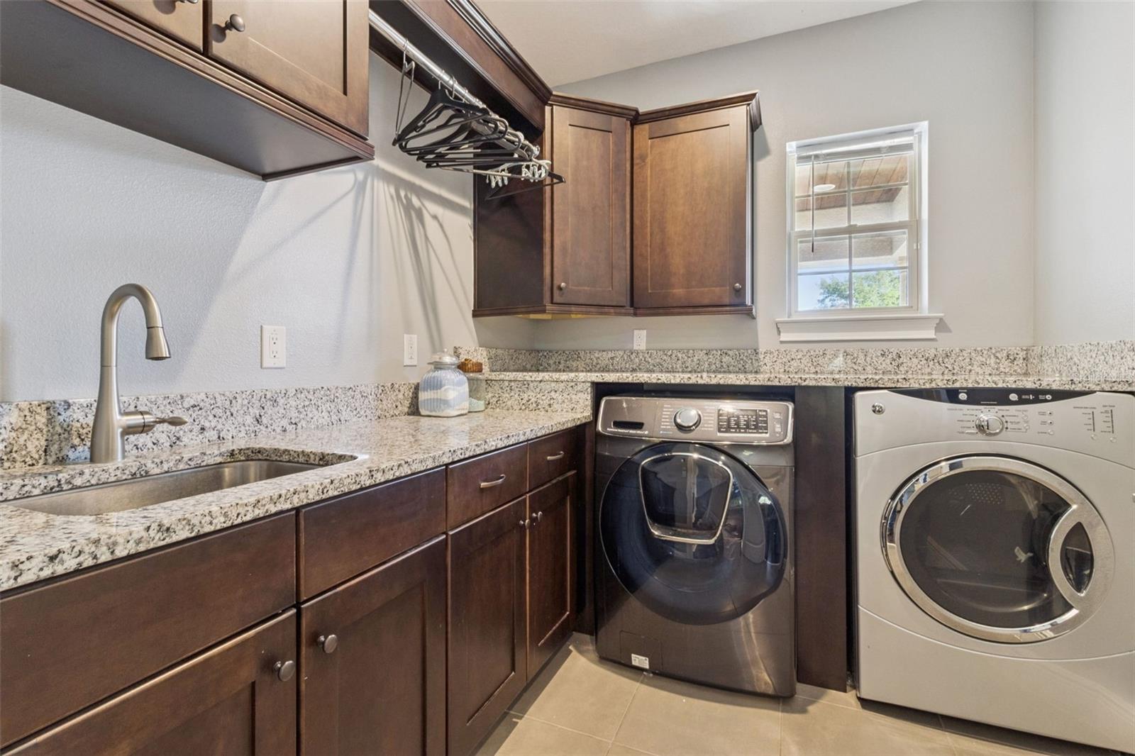 CANOPY OAKS PH 1 - Residential