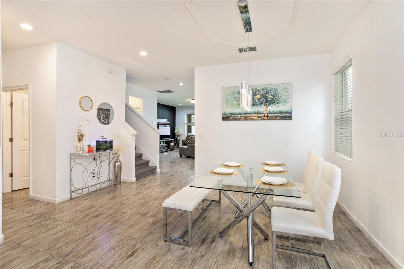 REDBRIDGE SQUARE - Residential