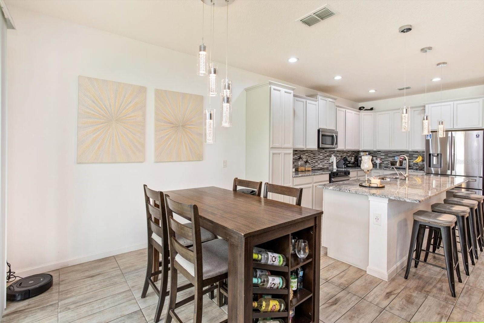 REDBRIDGE SQUARE - Residential