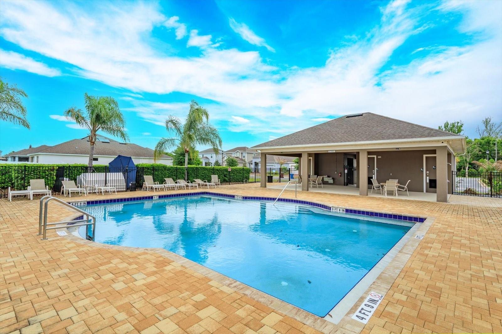 REDBRIDGE SQUARE - Residential