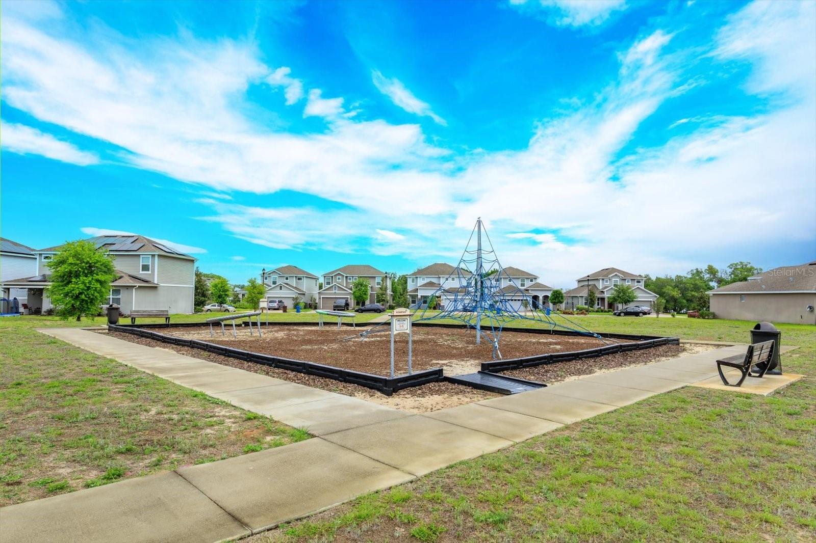 REDBRIDGE SQUARE - Residential