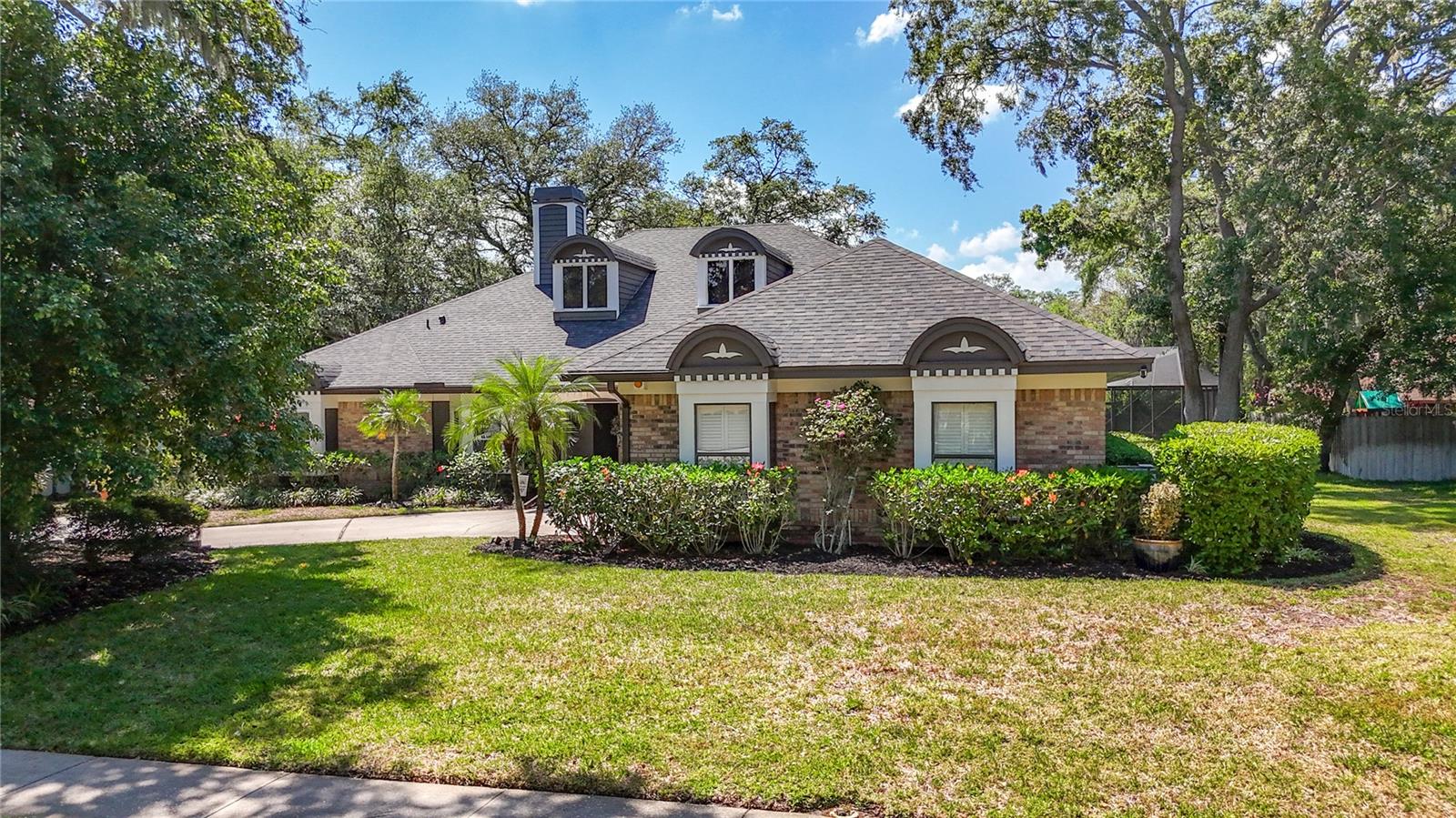 213 SHEFFIELD CIRCLE E