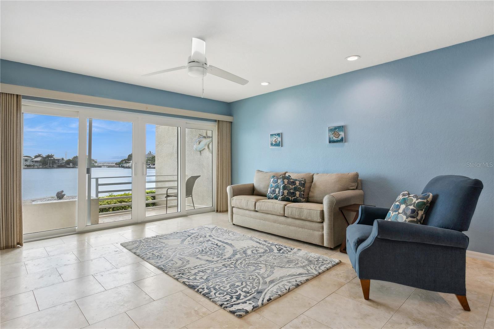 MIRABELLA TWNHMS SUB - Residential Lease