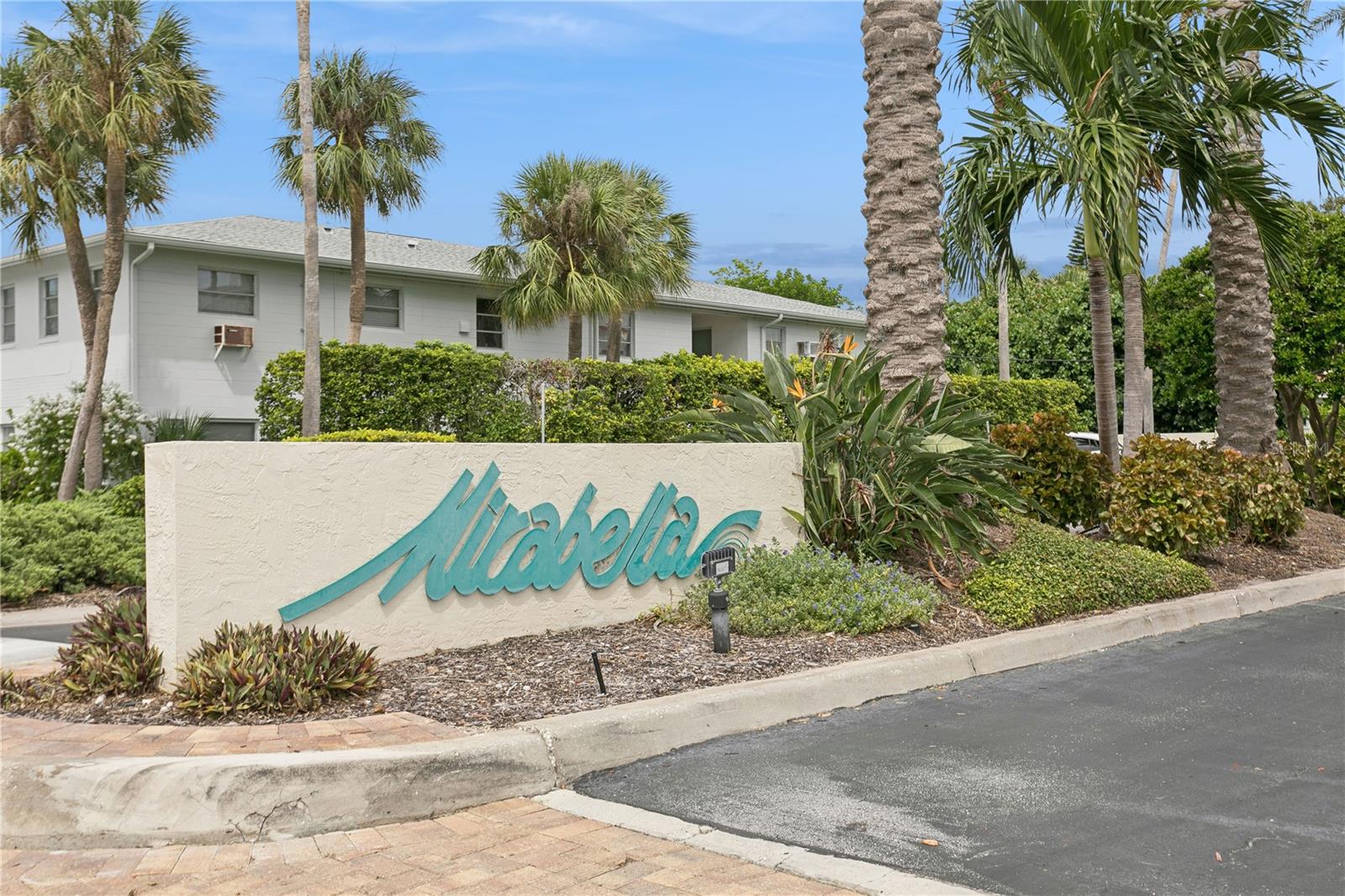 MIRABELLA TWNHMS SUB - Residential Lease