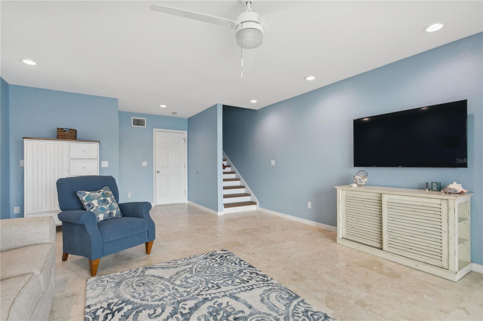 MIRABELLA TWNHMS SUB - Residential Lease